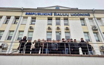 „Šok į tėvų klumpes“ – šokam!