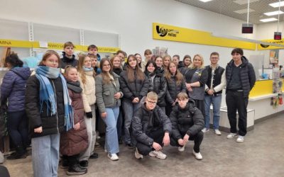 IIa klasė „Šoka į tėvų klumpes“