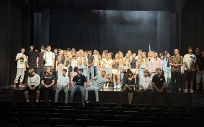 „Vaivorykštės“ teatras pristatė spektaklį „Škac, mirtie“